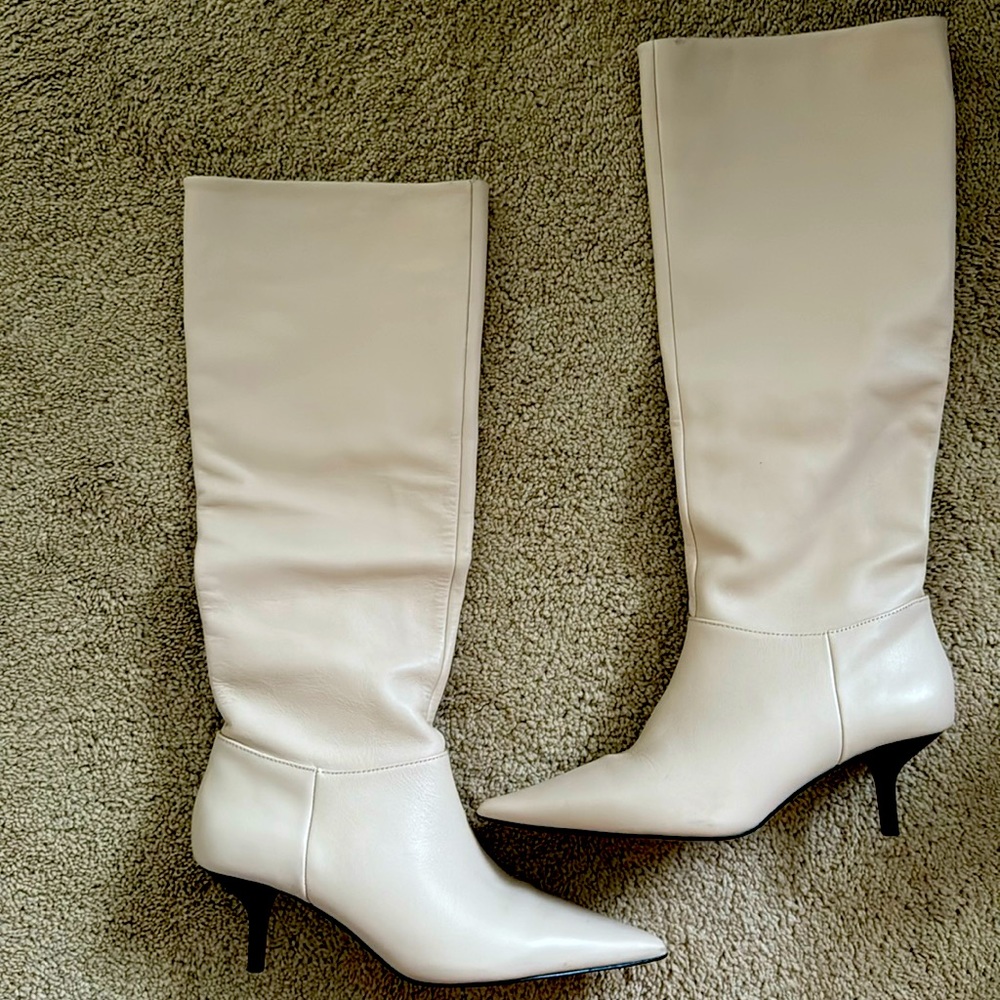 Who What Wear beige boots size 7